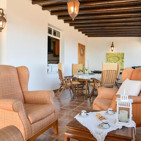 Rústica Con Piscina Privada Villa